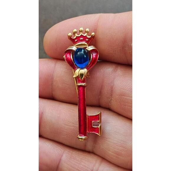 1940s/50s Crown Trifari Gold Tone Key Brooch With Red Enamel and Blue Cabochon